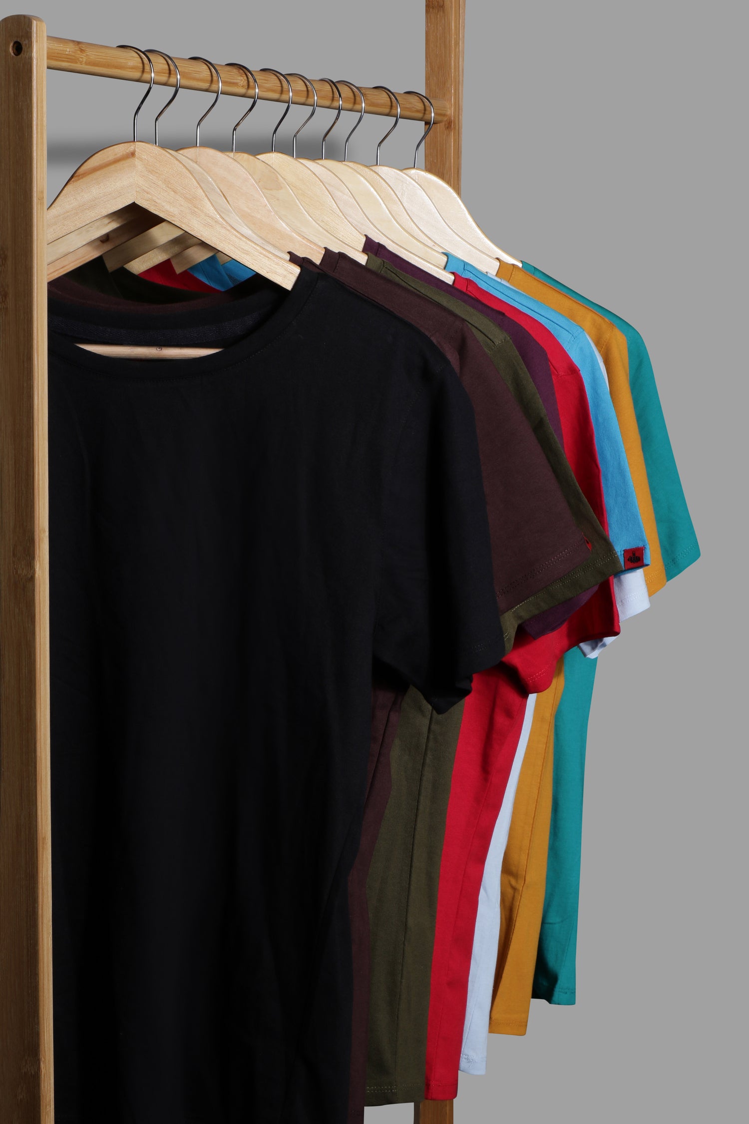 SOLID COLOR ROUND NECK 100% COTTON T-SHIRTS (UNISEX FIT)